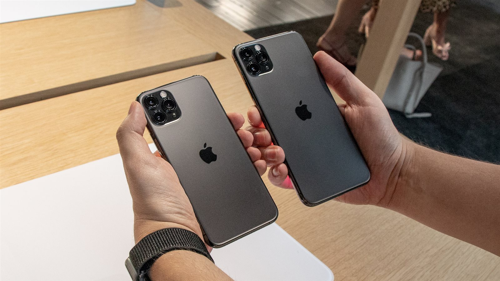 سعر iPhone 11 Pro Max.. حجم استثنائى و بطارية عملاقة