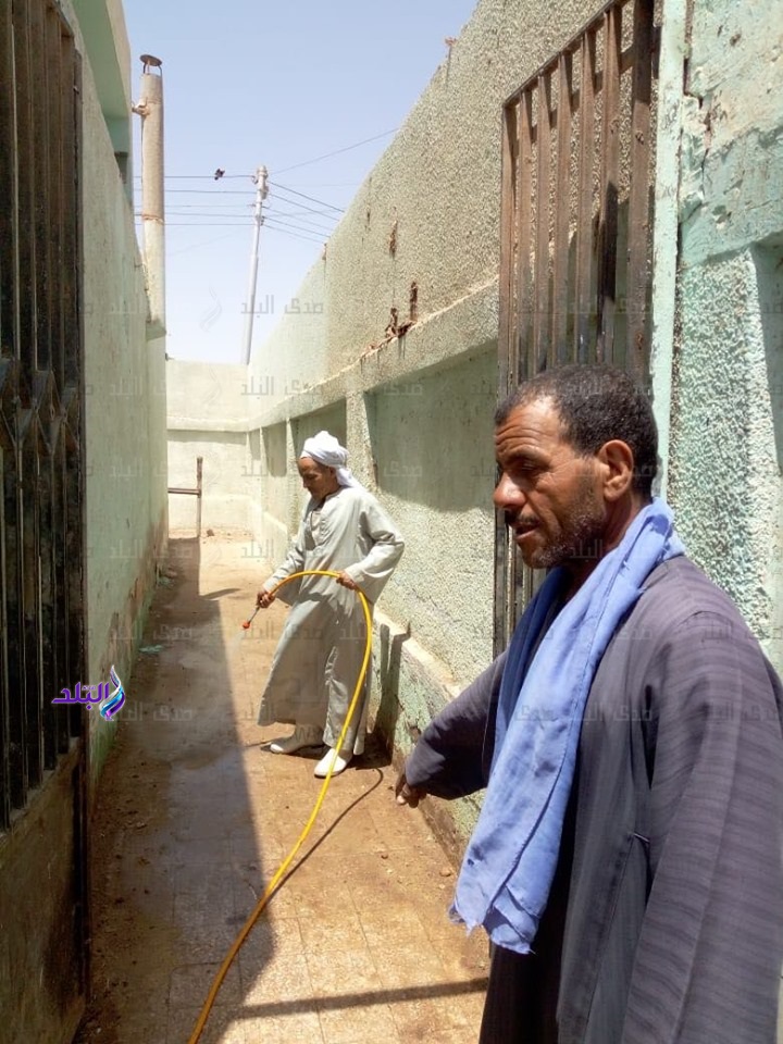 استمرار اعمال الرش والتطهير والنظافة بمراكز المنيا 