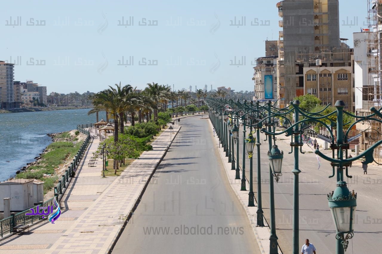 كورنيش النيل بمدينة دمياط خالى من المواطنين