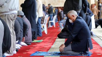 ارتداء الكمامة فى الصلاة