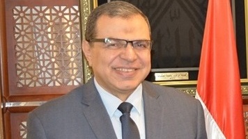 وزير القوى العاملة 