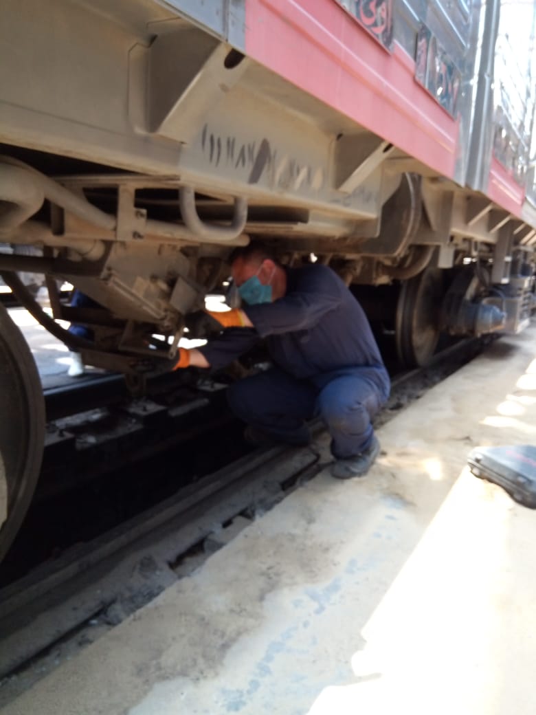 صورة من عملية التطهير والتعقيم