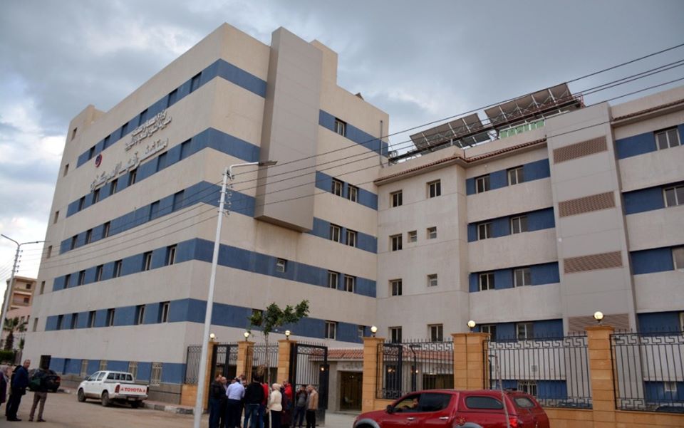 خروج مسنان من العزل الصحى بقها بعد تعافيهم من كورونا