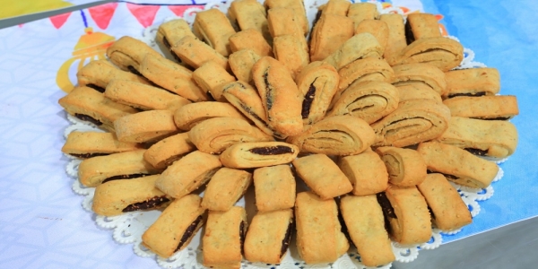 منين بالعجوة