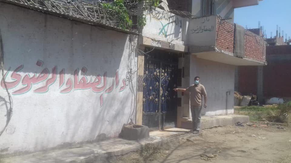 بعد شكوى الأهالي غلق حمام سباحة مخالف بالخانكة