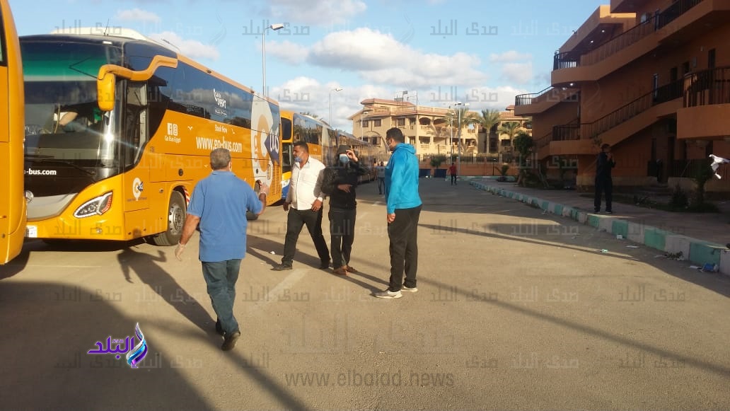 276 مواطنا من العائدين من الإمارات يغادرون بورسعيد