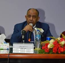 الدكتور احمد جلال عميد كلية زراعة 