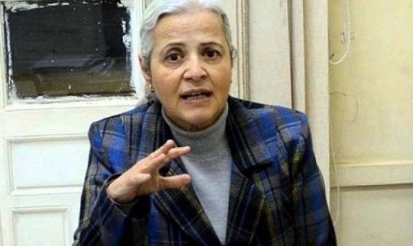 رواد سوشيال ميديا يهاجمون منى مينا
