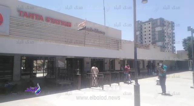 ارتداء الكمامات في البنوك ومحطات السكة الحديد بسوهاج