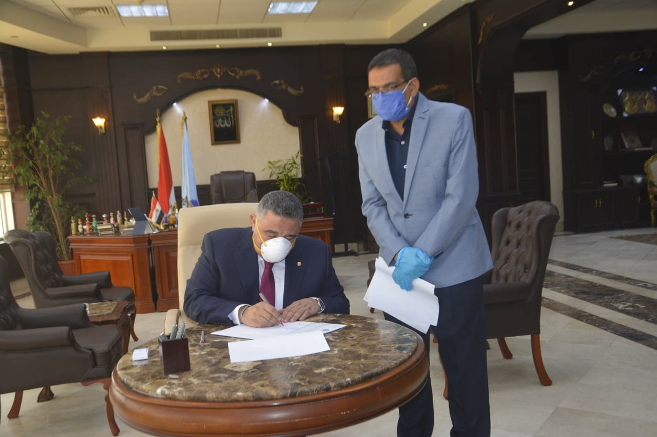 محافظ البحر الأحمر يعتمد النتائج 