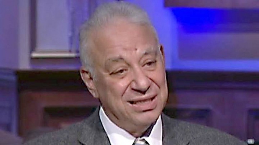 عادل خطاب، عضو اللجنة العليا للفيروسات بوزارة التعليم العالى