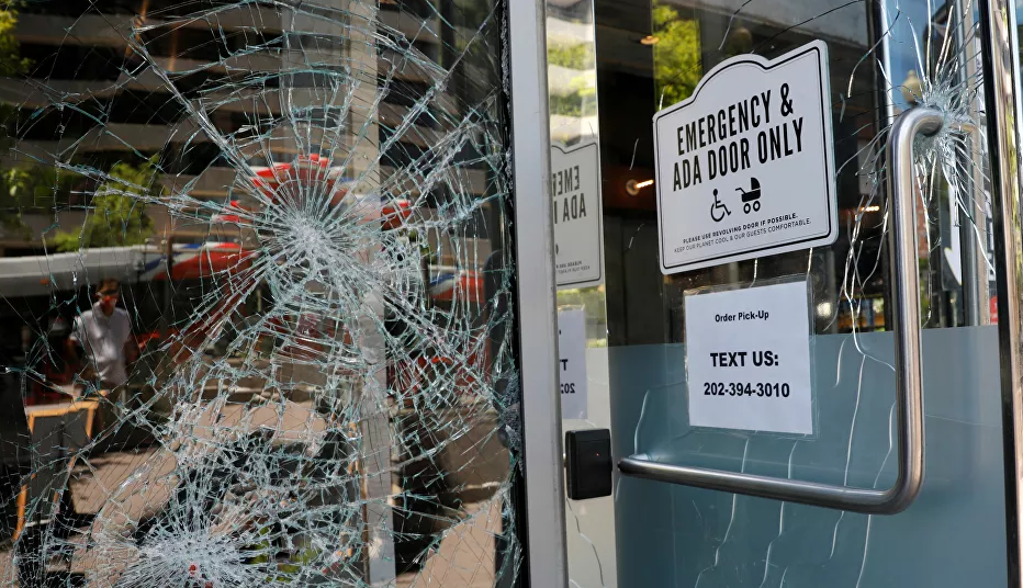 اعمال النهب والتخريب في امريكا