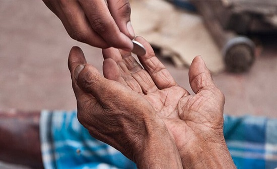 إعطاء كفارة اليمين لمسكين واحد