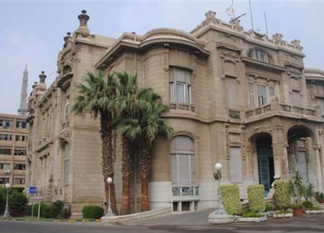 جامعة عين شمس 