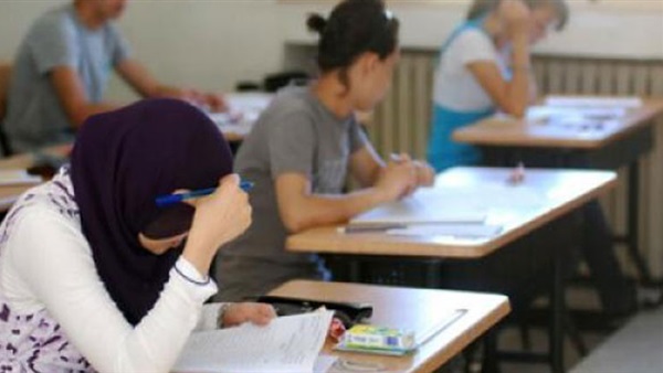 طلاب ثانوية 