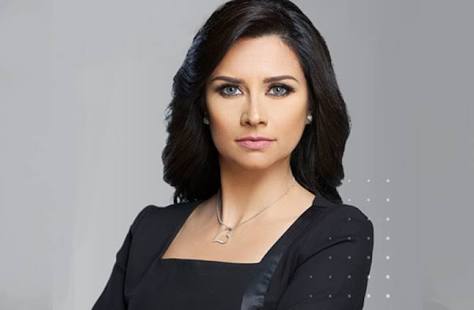 الإعلامية دينا زهرة 