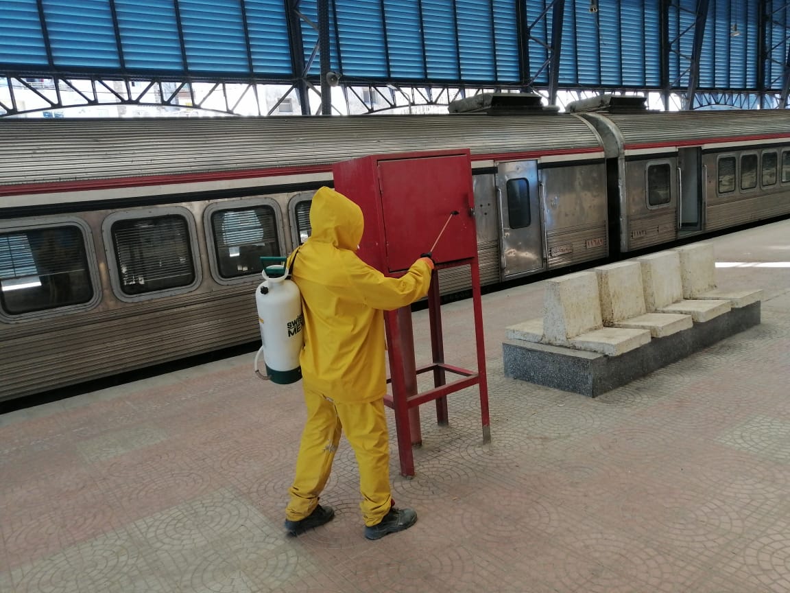 تطهير وتعقيم القطارات 