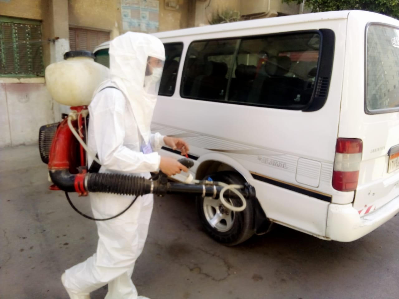 اعمال الرش والتطهير 