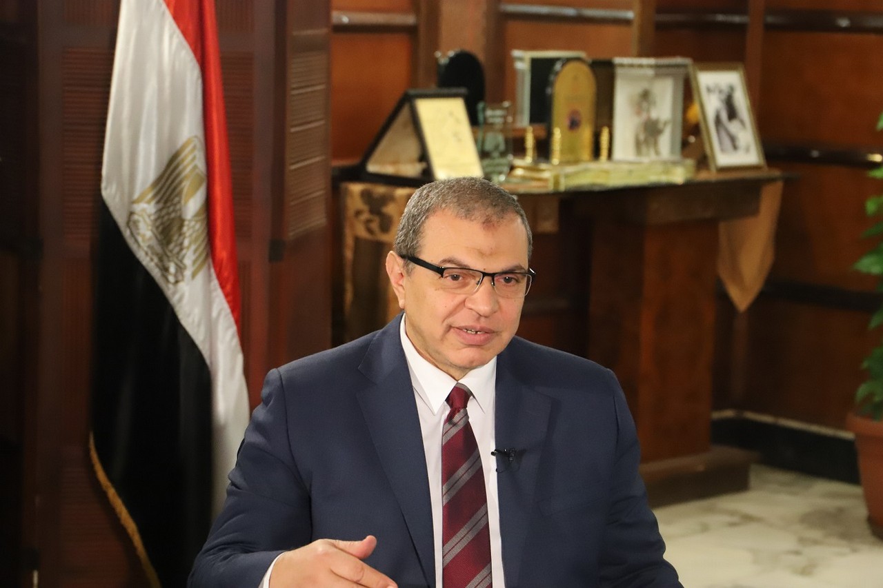 وزير القوي العاملة محمد سعفان