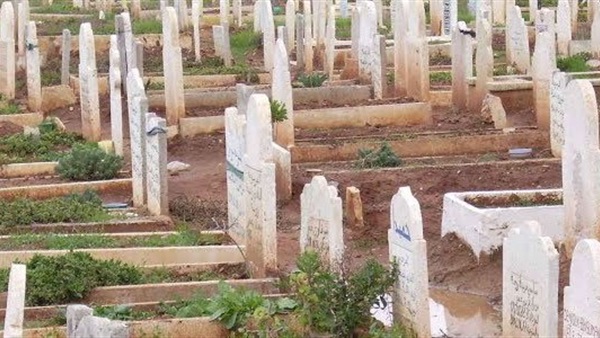 دفن الجنين بدون الصلاة عليه.. البحوث الإسلامية توضح الحكم 