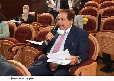 النائب محمد أبو العينين