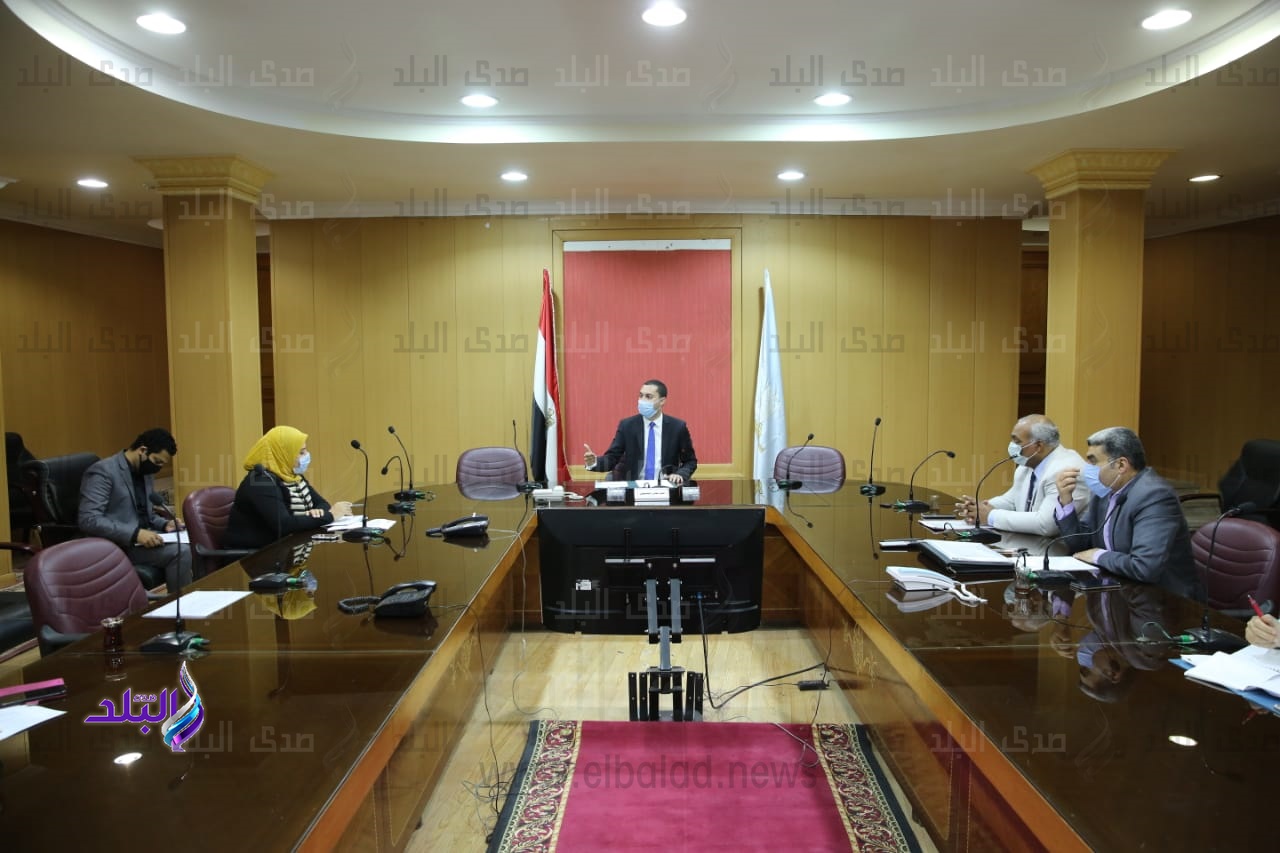 نائب محافظ كفر الشيخ يبحث سبل تطوير المشروعات