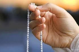 فيديو جراف.. 10 فضائل للاستغفار في الدنيا والآخرة