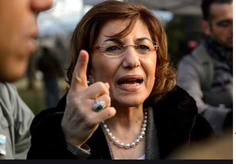 مستشارة الرئيس السوري تثير حالة من الغضب على مواقع التواصل ا مستشارة الرئيس السوري تثير حالة من الغضب على مواقع التواصل ا