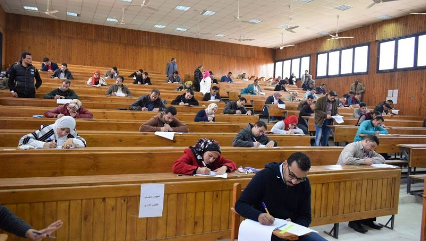 امتحانات الجامعات