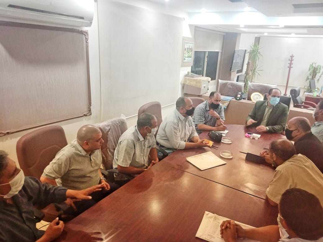 اجتماع رئيس مدينة مطروح 