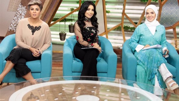 مذيعات الستات مبيعرفوش يكدبوا