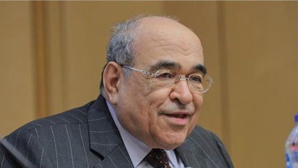 مصطفى الفقي 