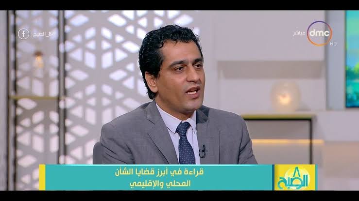 الصحفى أيمن عبد المجيد