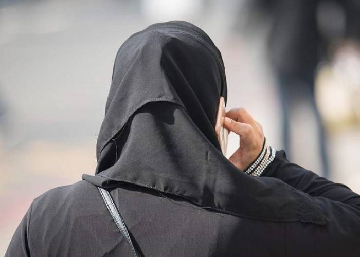 هل يجوز لبس الحجاب مثل الكمامة للنساء خلال فترة وباء كورونا