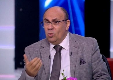 الدكتور مبروك عطية 