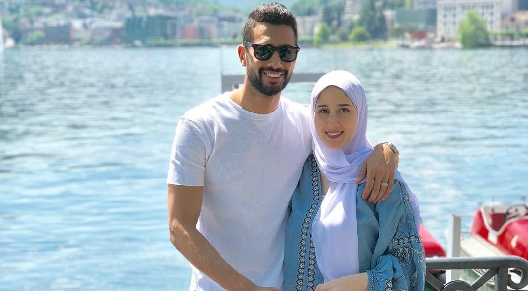 احمد عادل عبد المنعم وزوجته