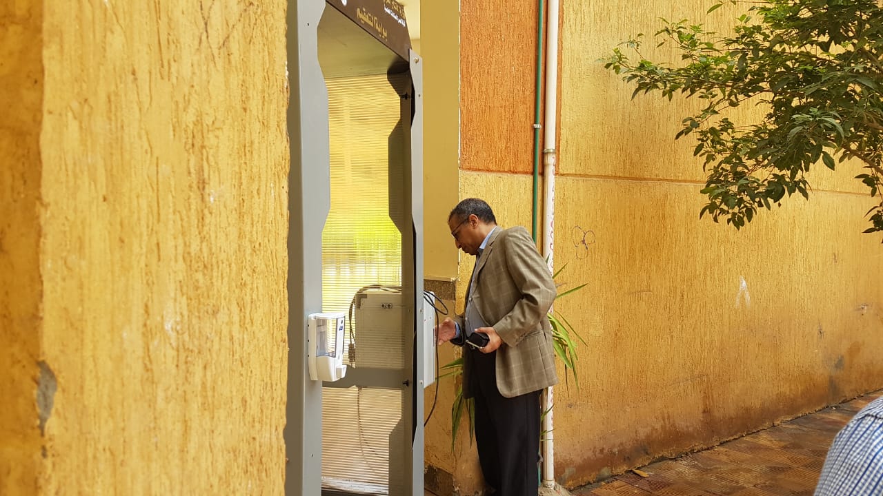 رئيس جامعة الأقصر 