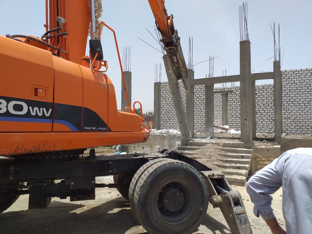 ازالة التعديات على الأراضي الزراعية 