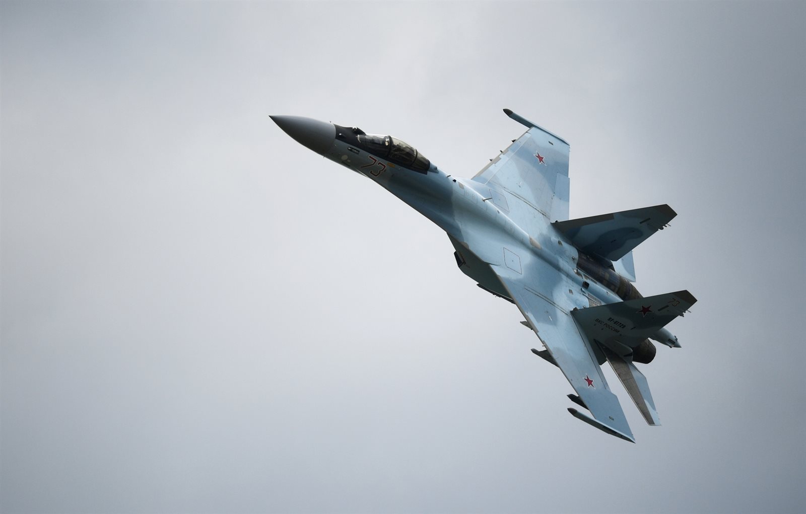 مقاتلات روسية تعترض قاذفات أمريكية 