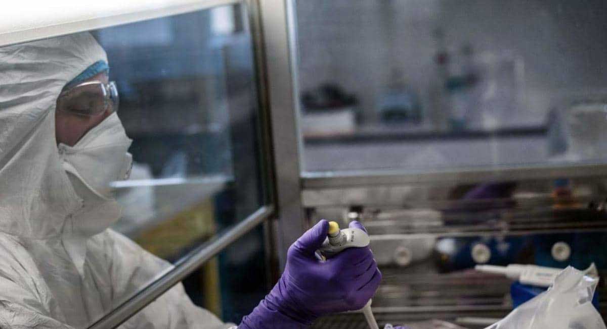 سلطنة عمان تسجل 810 إصابات جديدة بفيروس كورونا