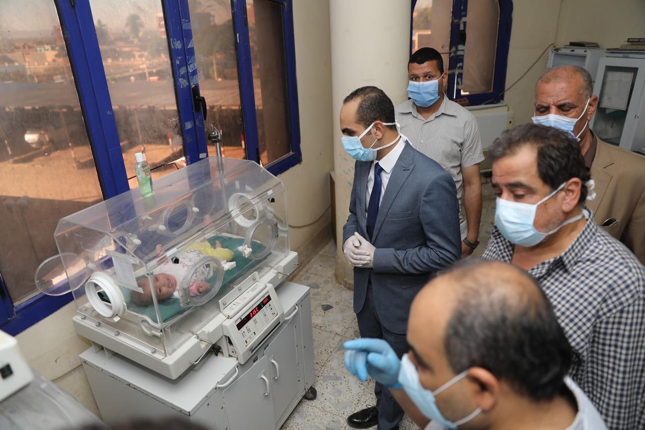 نائب محافظ سوهاج يتفقد مستشفى دار السلام