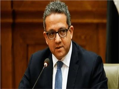خالد العنانى