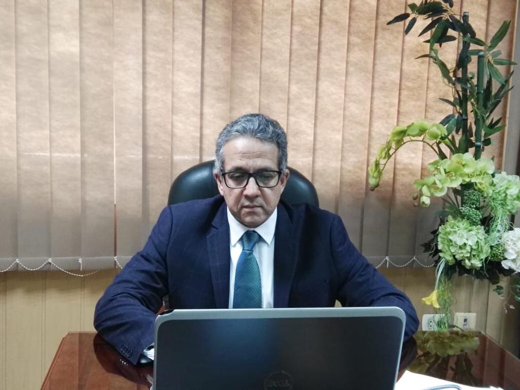 الدكتور خالد العناني - وزير السياحة والاثار