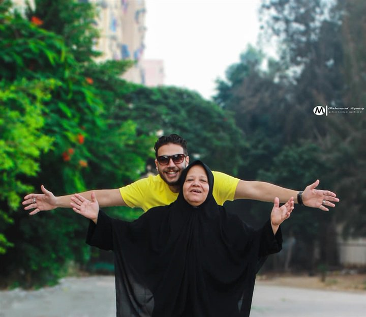 ماما سناء ونجلها 