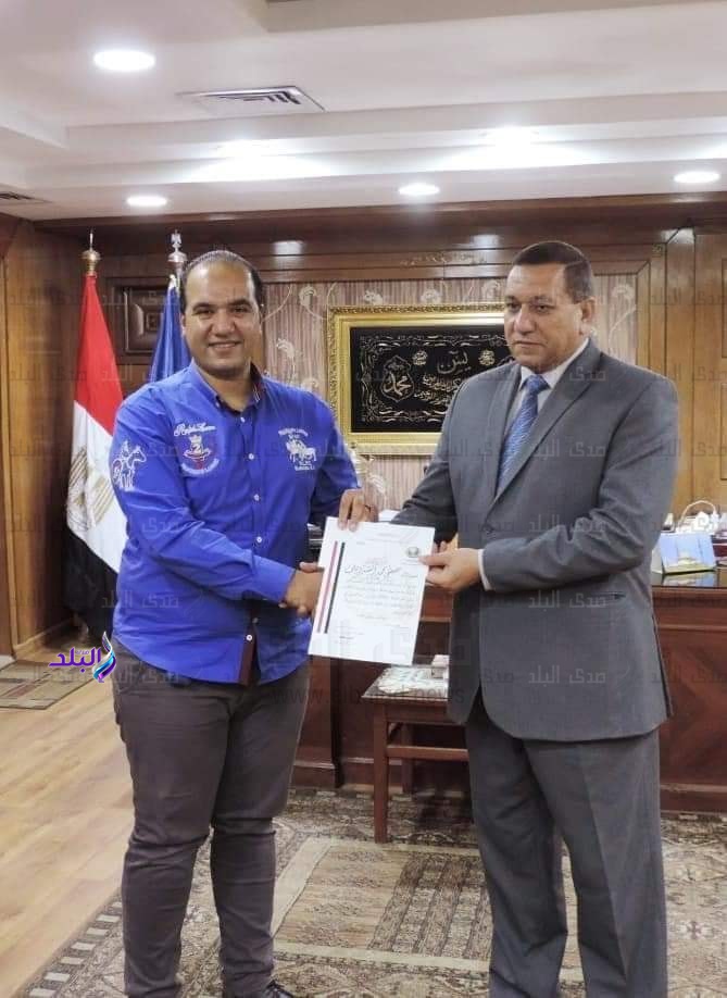 مدير أمن سوهاج يكرم الرائد مصطفى الشندويلي