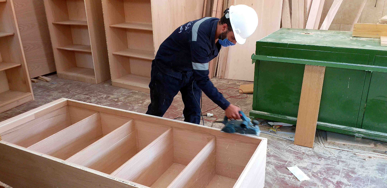 انشاء ورشة للنجارة وأخرى لتعبئة طفايات الحريق بمياه سوهاج