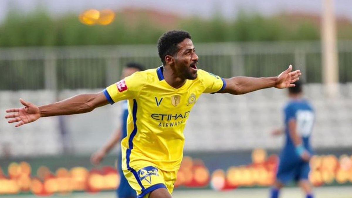 عوض خميس لاعب النصر السعودي