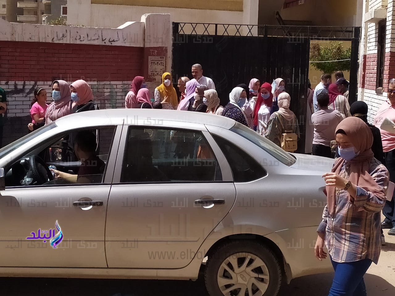 قلق بين أولياء الأمور بسبب تأخر خروج الطلاب من لجان إيتاى
