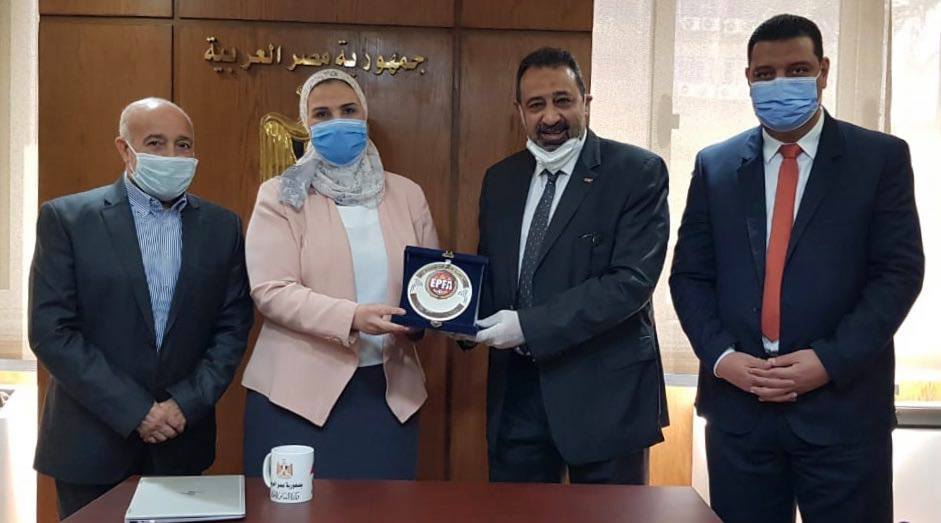 مجدى عبدالغني ونڤين القباچ