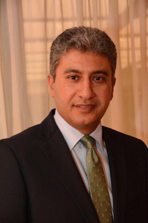 وزير الطيران المدني الاسبق بمصر شريف فتحي